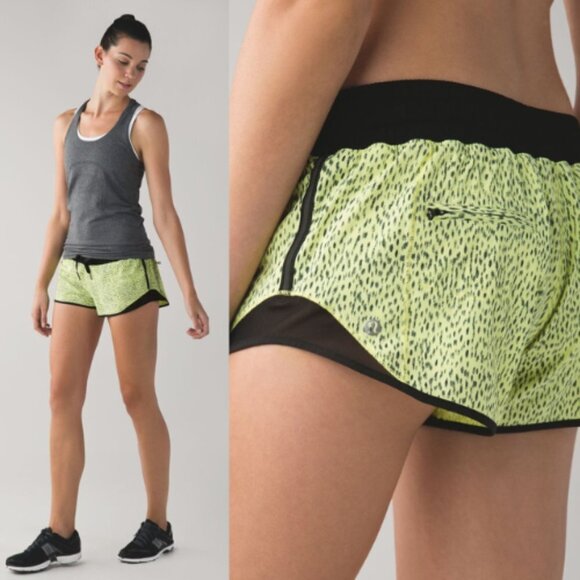 Lululemon Hotty Hot Short Dottie Dash Clarity Yellow Black / Black 28750 - Picture 1 of 7